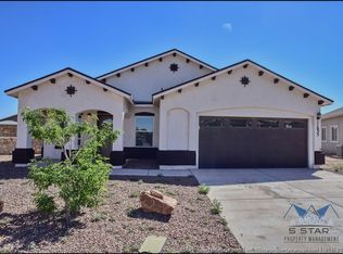 11633 Flor Gloriosa Dr, Socorro, TX 79927
