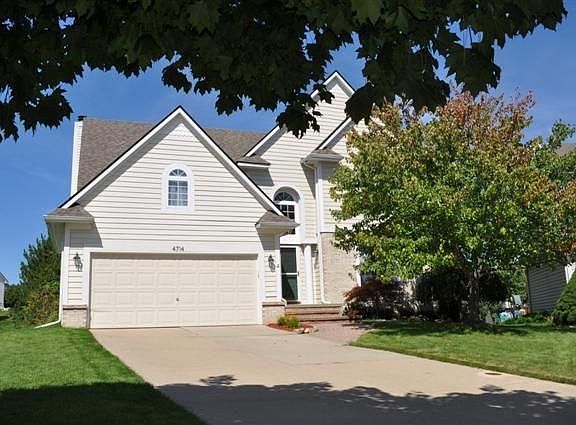 2nd image of 4714 Parkside Ct