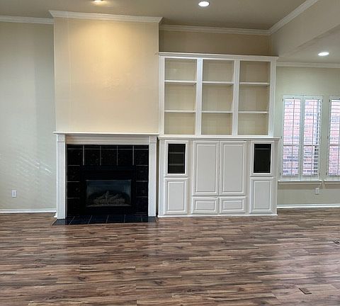 2nd image of 6060 Thursby Ave