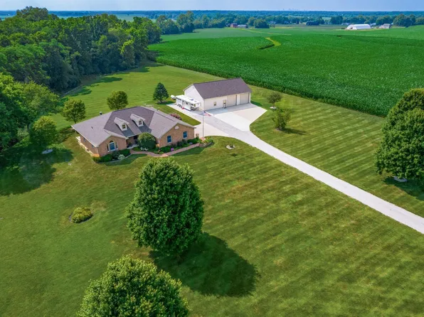 9421 Winchester Rd, Groveport, OH 43125