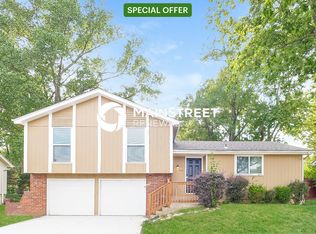 9112 Robinson St, Overland Park, KS 66212
