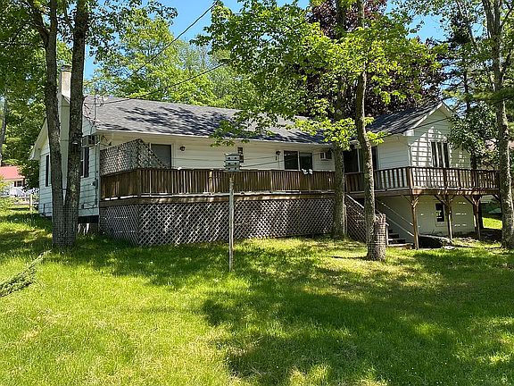 2nd image of 2 Willow Ln