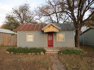 704 N Blackburn St, Brady, TX 76825