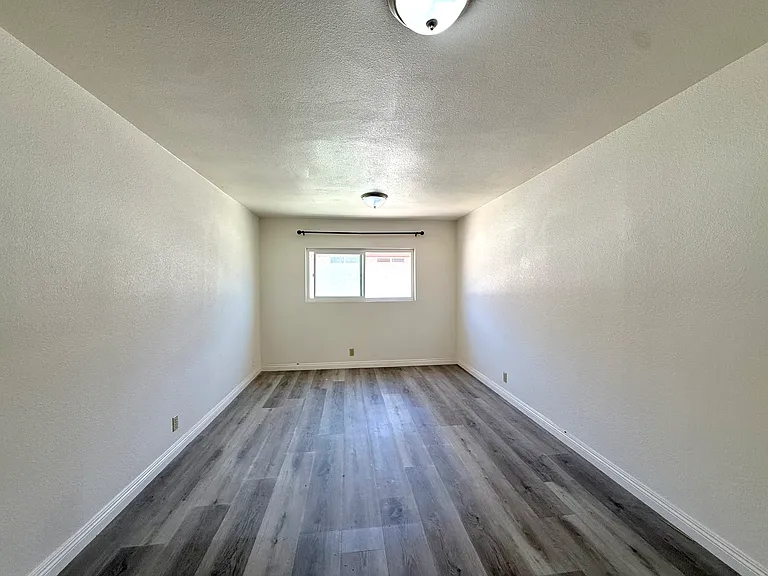 320 S Ynez Ave #D — Photo 8