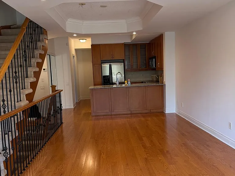 426 Kenneth Ave #3 — Photo 2