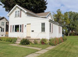 1022 W 9th Ave, Oshkosh, WI 54902