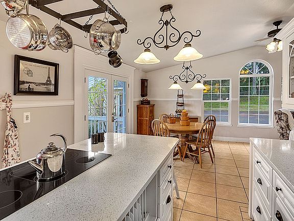 4th image of 23724 SE 380th St