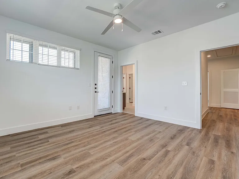 Escalon Townhomes — Photo 43