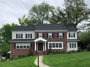 10 Fairfield Ter, Short Hills, NJ 07078