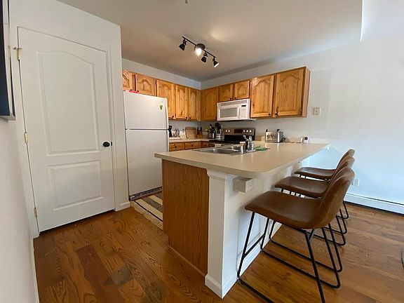 4th image of 253 Pelican Cir Unit 1606