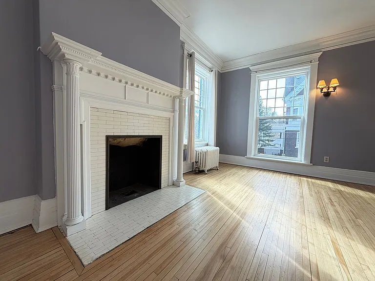 2307 E Superior St #2 — Photo 6