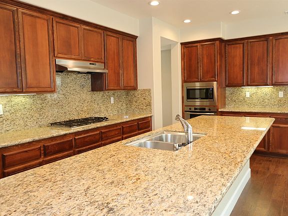 3rd image of 2472 Foxcroft Cir