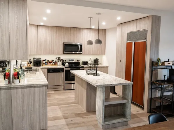 770 NE 199th St APT 107F, Miami, FL 33179
