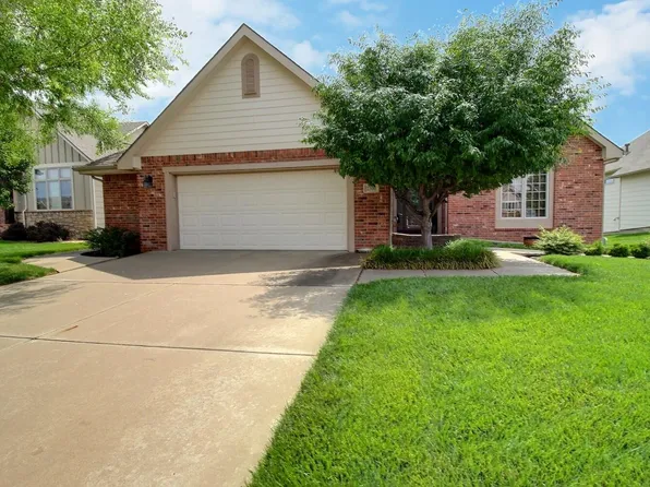 2300 N Sawgrass Cir, Derby, KS 67037