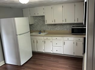 90 Laurel Hill Ave APT D, Pascoag, RI 02859