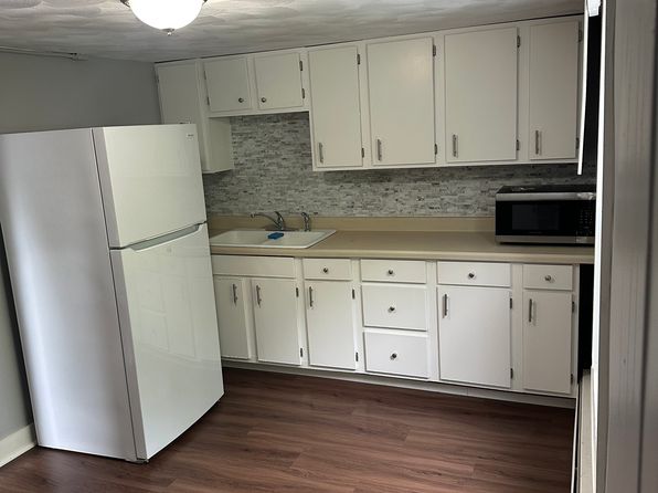 90 Laurel Hill Ave APT D