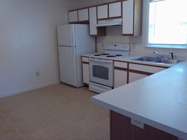 49 Mare Ct #B — Photo 3