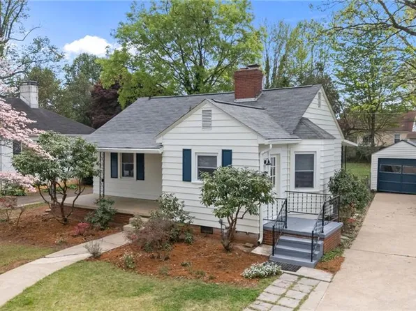 3007 Collier Dr, Greensboro, NC 27403