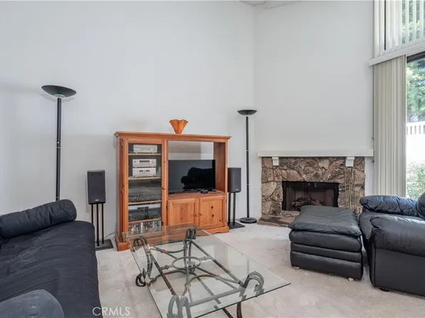 380 W Wilson St, Costa Mesa, CA 92627