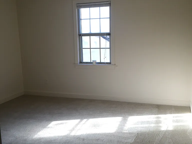 2405 Arlington Blvd — Photo 28
