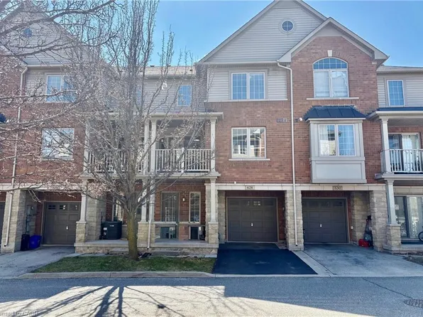 628 Garibaldi Cmn, Burlington, ON L7L 0E2