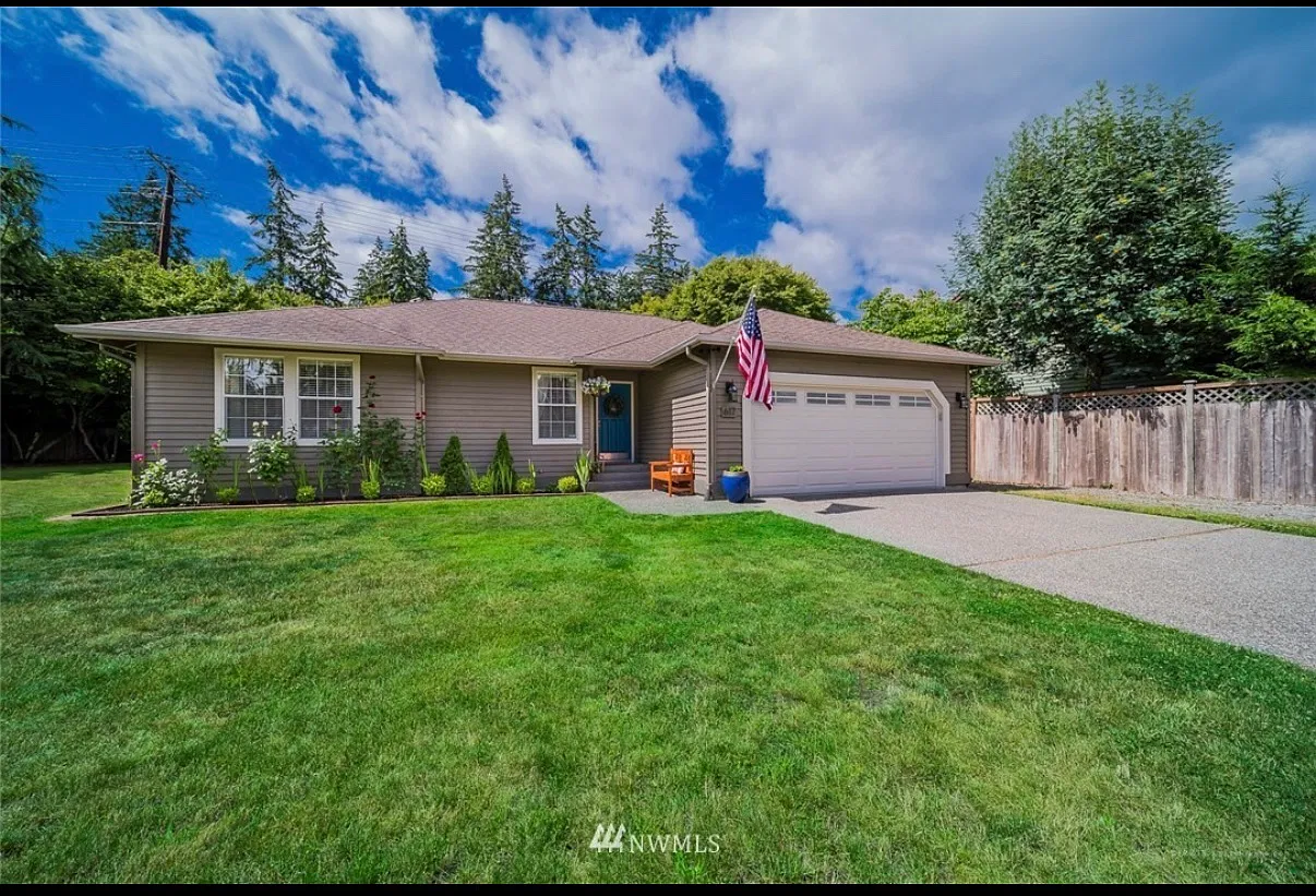 3 bed, 1232 sqft, $3,000 — Photo 1