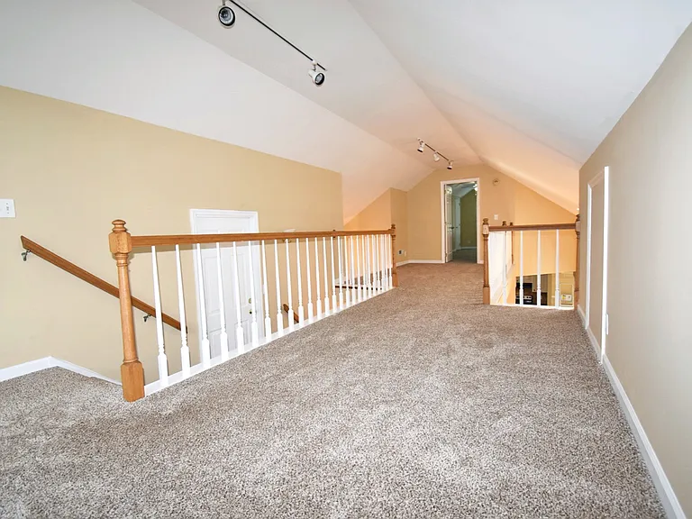 1525 W Harpeth Rd — Photo 15