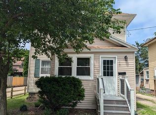 917 N Chestnut St, Lansing, MI 48906
