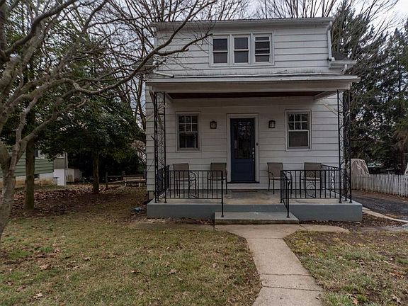 2nd image of 18 Roselawn Ave