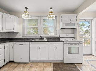 357 Glenbrook Rd, Stamford, CT 06906