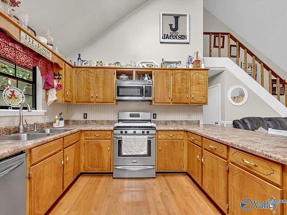 2nd image of 1803 Scenic Dr