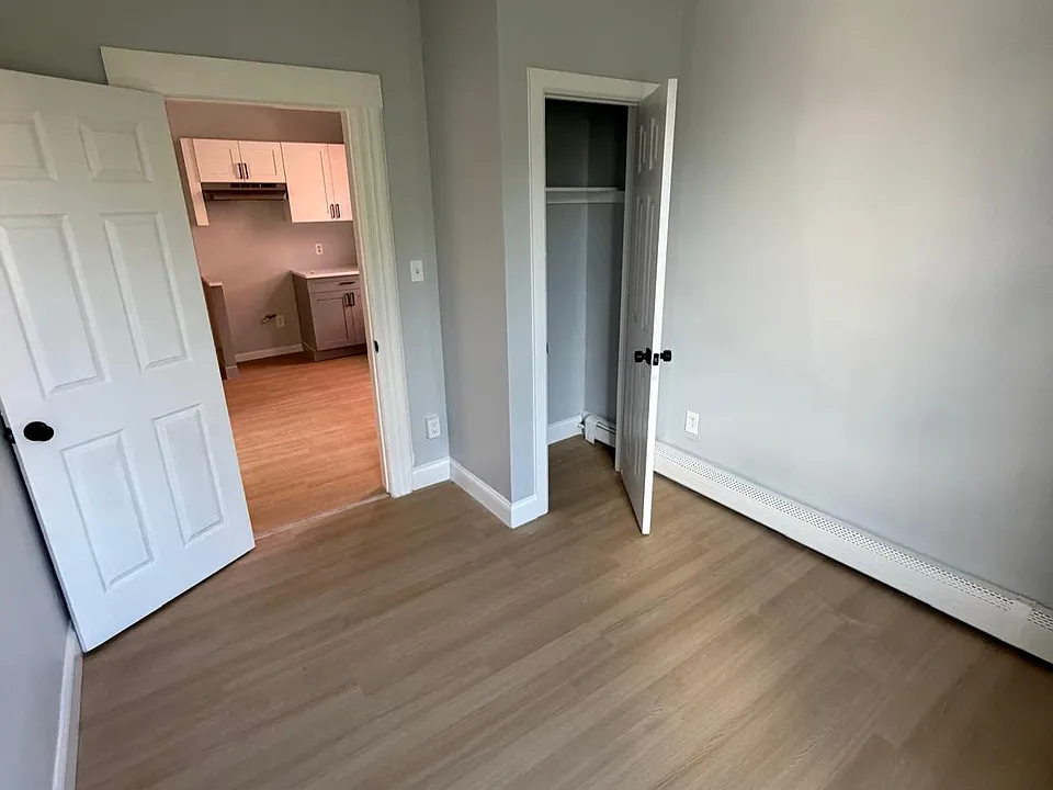 355 Madison St #5