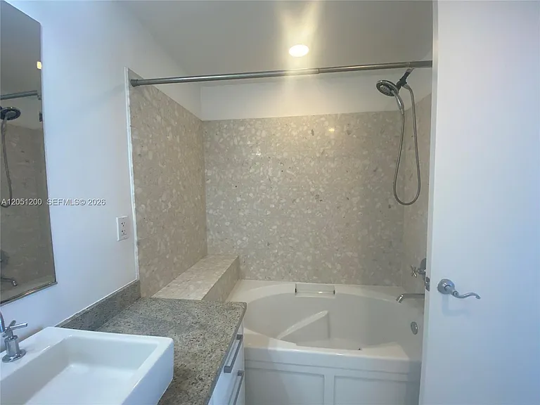 185 SW 7th St #2603 — Photo 30