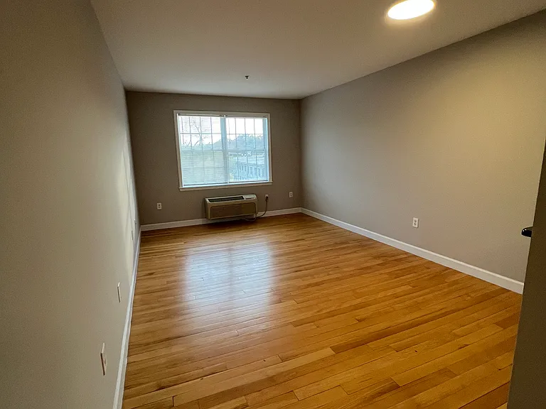 333 Willow St — Photo 7