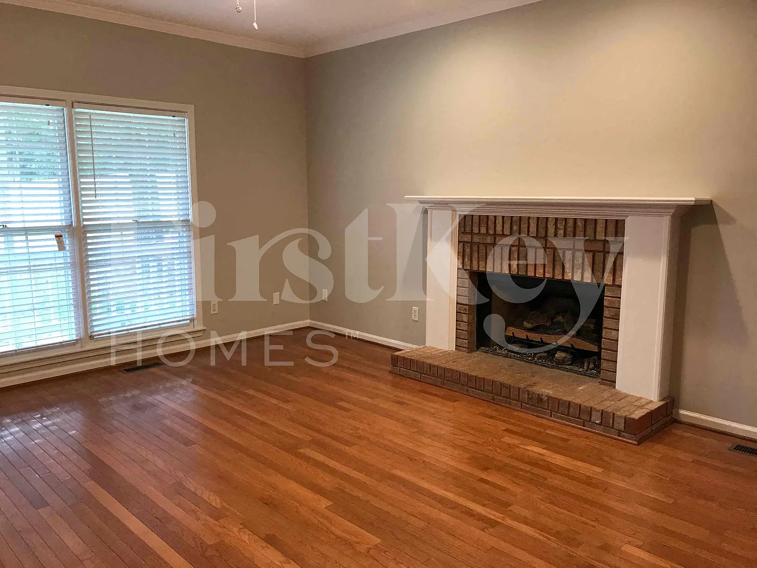 5 bed, 3.0 bath, 2193 sqft, $2,325 — Photo 3