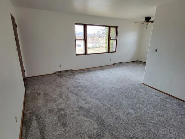 1727 Silvercrest Dr, 1727 Silvercrest Dr APT 3, Appleton, WI 54911