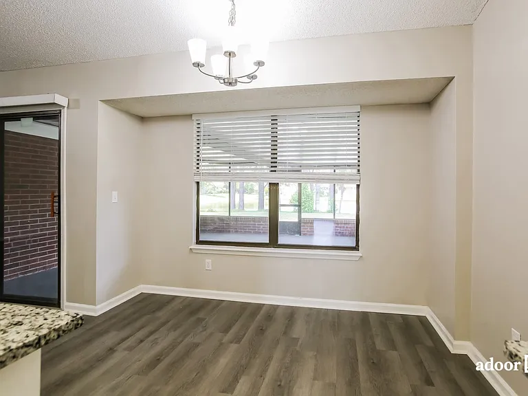 11644 Carondelet Ln — Photo 9