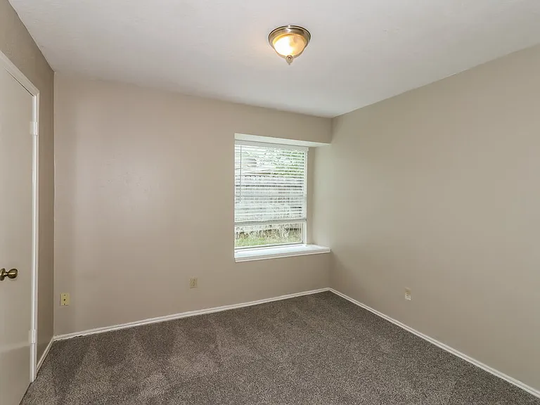 1525 Miller Ave — Photo 13