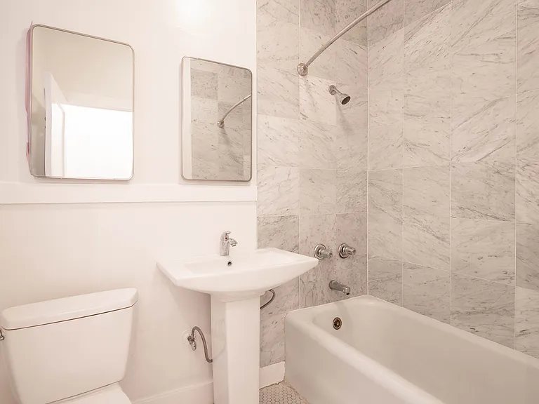 1430 California St #1 — Photo 5