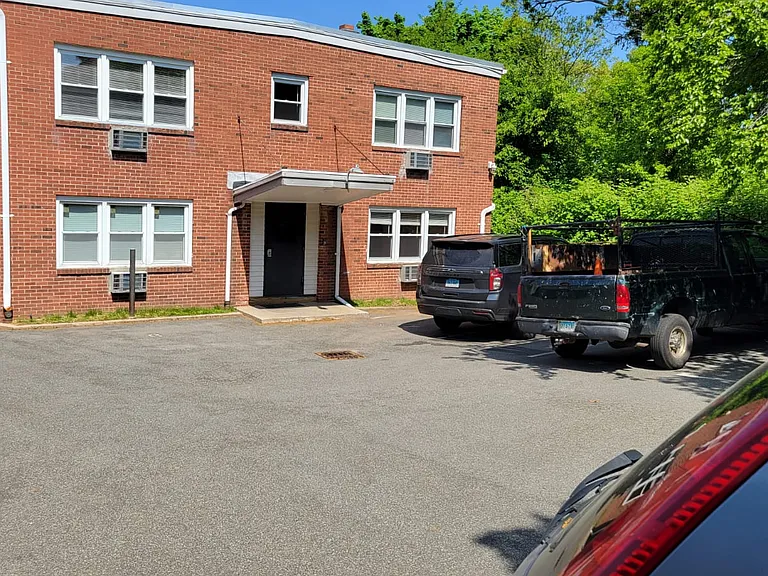 325 Mansfield St #B6 — Photo 7