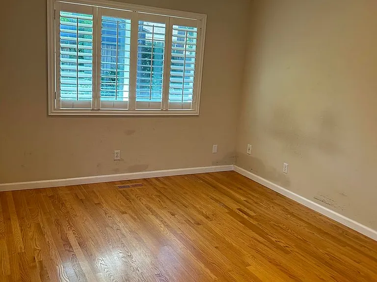 1204 Redcliff Dr — Photo 32