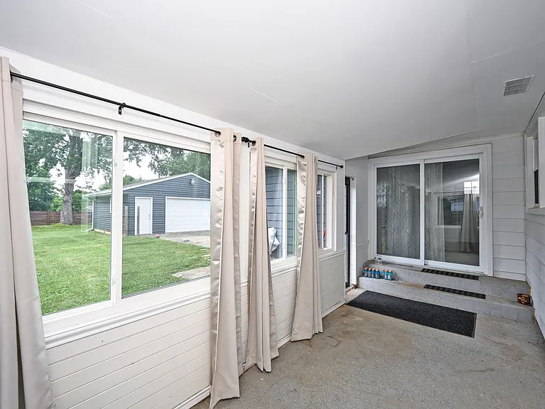 409 Glenn St — Photo 23