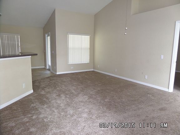 205037_LivingRm1_03202015