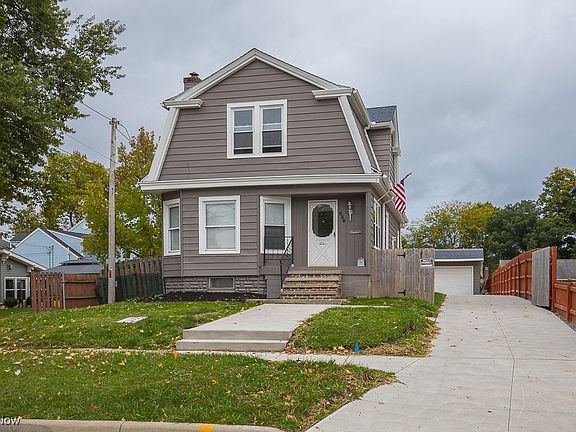 2nd image of 528 E Washington St