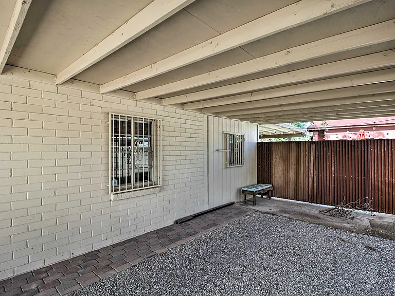2761 N Dodge Blvd — Photo 4
