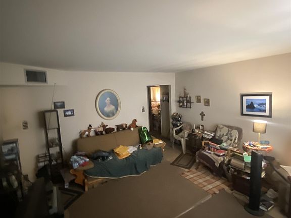 3rd image of 235 W 22nd Pl