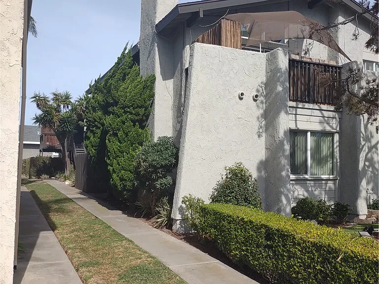 4921 Charlene Cir — Photo 2