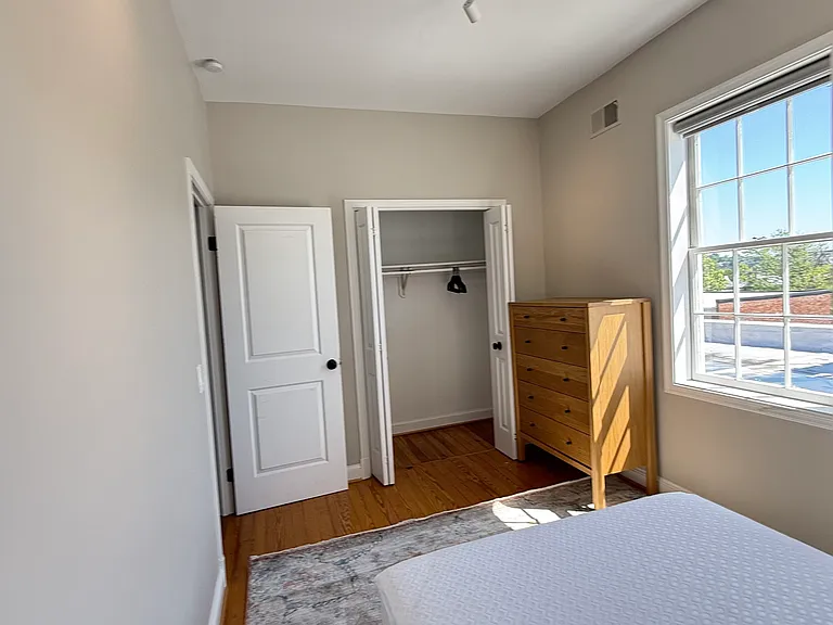 1118 F St NE #3 — Photo 34