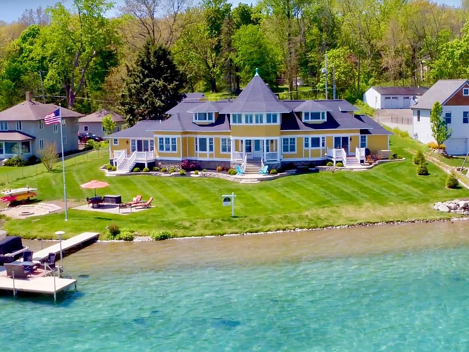 1st image of 1741 Idlewild Dr