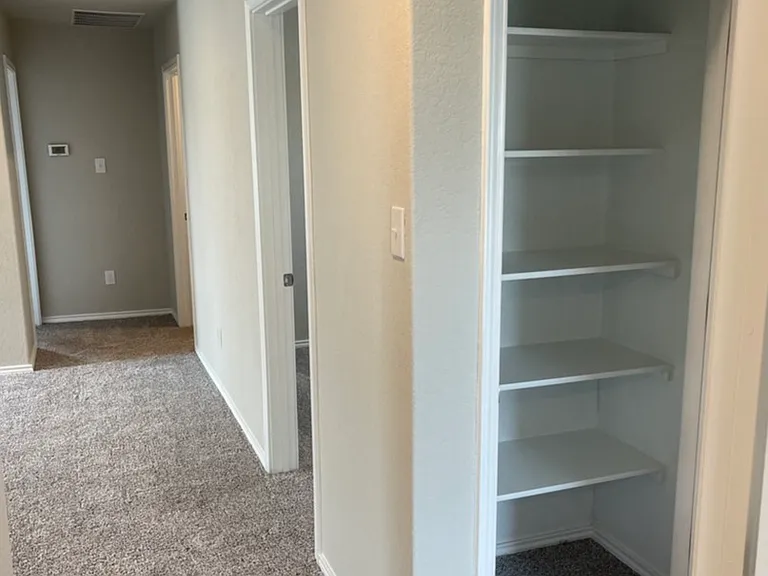 2532 Ayers Dr — Photo 18